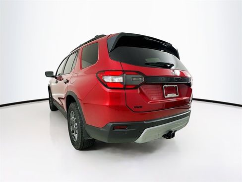 New 2025 Honda Pilot TrailSport image 7