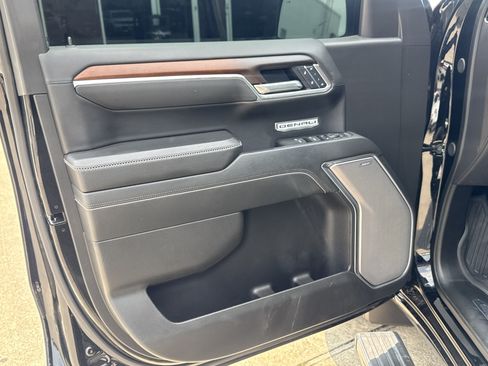 Used 2025 GMC Sierra 1500 Denali w/ Denali Reserve Package AWD/4WD image 3