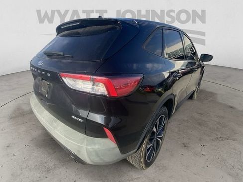 Used 2021 Ford Escape SE w/ SE Sport Appearance Package AWD/4WD image 9
