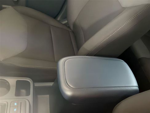 Used 2024 Ford Maverick XL FWD image 42