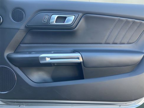 Used 2022 Ford Mustang Premium image 38