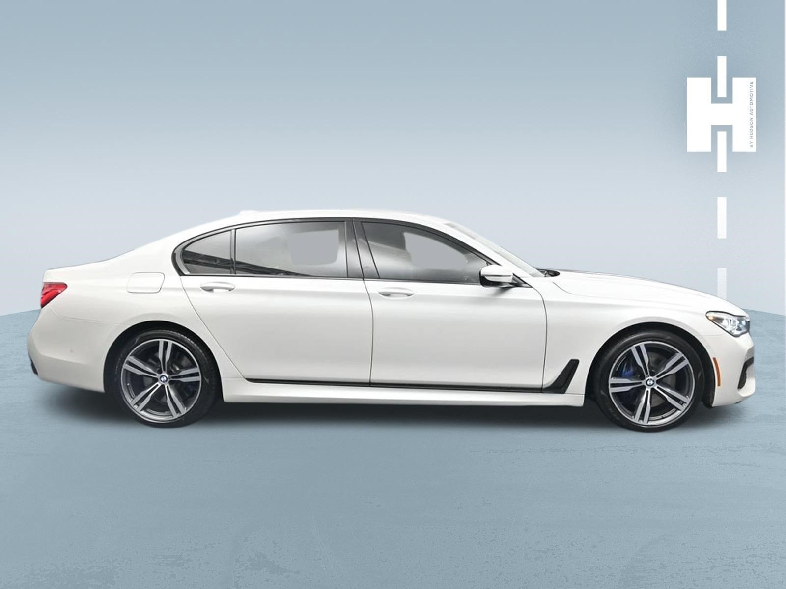 Used 2019 BMW 750i xDrive w/ Executive Package AWD/4WD image 3