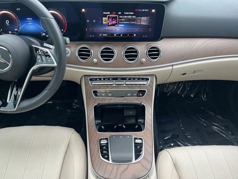 Used 2023 Mercedes-Benz E 350 Sedan image 17
