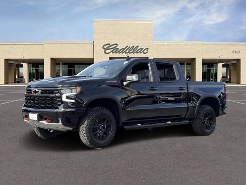 Used 2023 Chevrolet Silverado 1500 ZR2 w/ Technology Package image 31