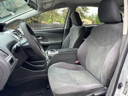 Used 2013 Toyota Prius V Three FWD image 3