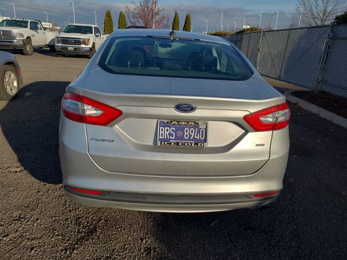 Used 2013 Ford Fusion SE image 4