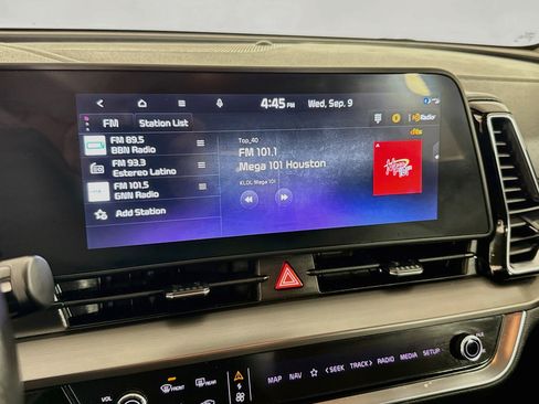 Used 2024 Kia Sportage EX FWD image 16