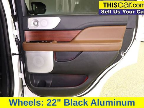 Used 2022 Lincoln Navigator Reserve image 39