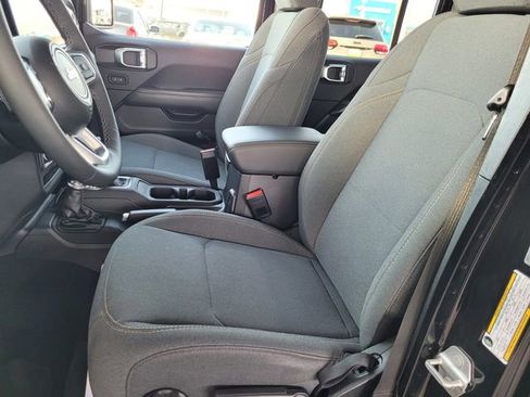 Certified 2025 Jeep Wrangler Sahara 4xe image 16