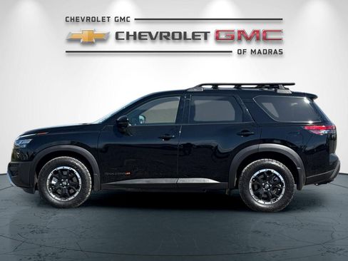 Used 2025 Nissan Pathfinder Rock Creek AWD/4WD image 6