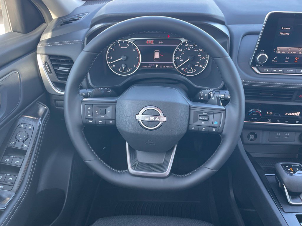 Certified 2026 Nissan Rogue SV FWD image 16