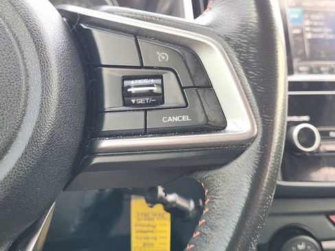 Used 2018 Subaru Crosstrek 2.0i Premium w/ Moonroof Package image 32