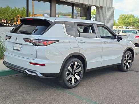 New 2026 Mitsubishi Outlander SE FWD image 7