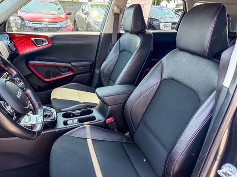 Used 2023 Kia Soul GT-Line w/ GT-Line Technology Package FWD image 33