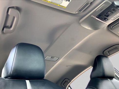 Used 2021 Toyota Camry SE FWD image 14