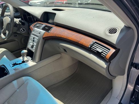 Used 2005 Acura RL AWD/4WD image 22