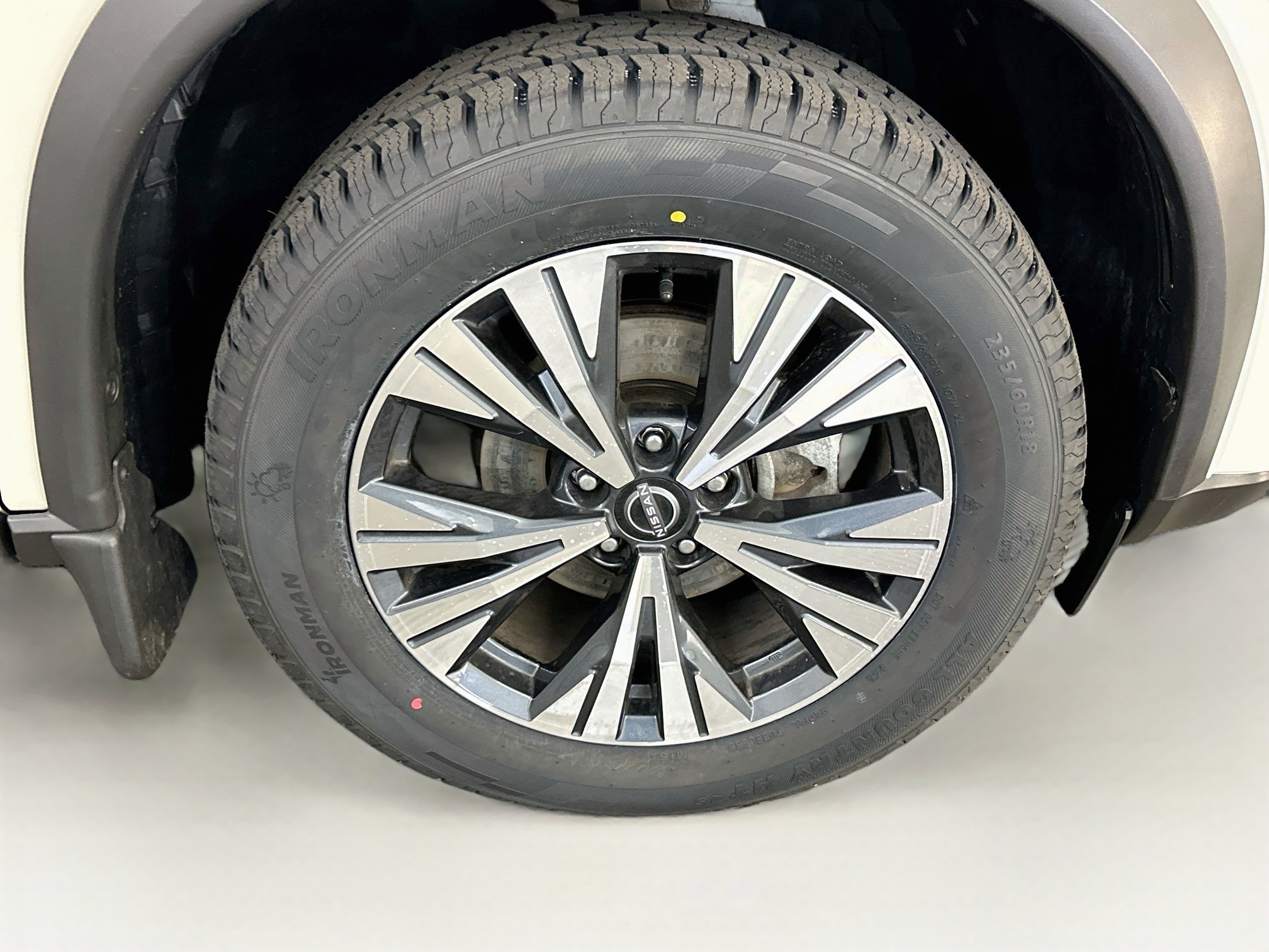 Used 2023 Nissan Rogue SV AWD/4WD image 11