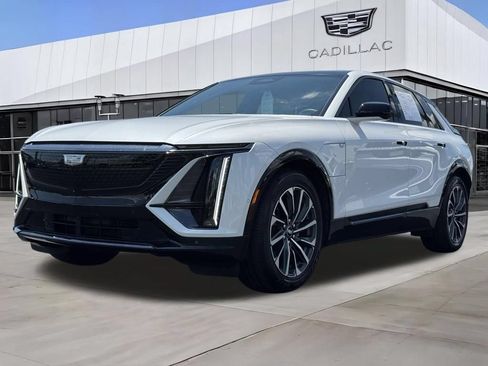 Certified 2024 Cadillac Lyriq Sport w/ LPO, Floor Liner Package RWD image 5