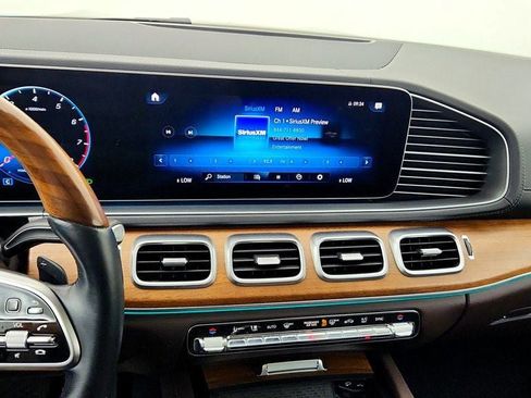 Used 2023 Mercedes-Benz GLS 450 4MATIC image 17