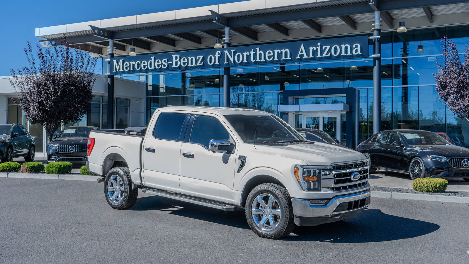 Used 2022 Ford F150 Lariat w/ Max Trailer Tow Package AWD/4WD image 1
