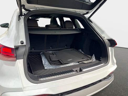 New 2025 Audi Q5 Prestige image 9