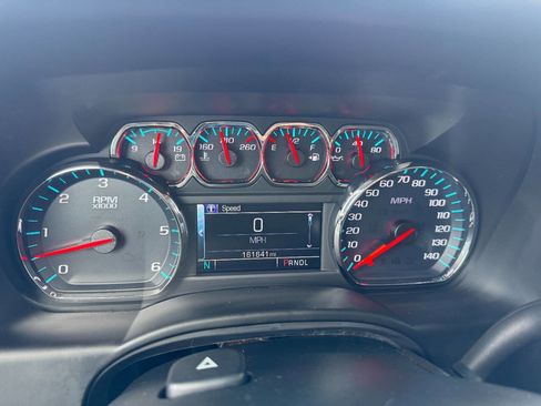 Used 2019 Chevrolet Tahoe 4WD w/ Suspension Package, Off-Road image 14