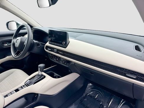 Certified 2024 Honda HR-V LX image 31