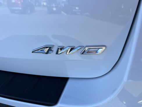 Used 2025 Ford Explorer Active AWD/4WD image 11