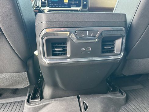 Used 2024 Chevrolet Silverado 1500 High Country w/ Technology Package AWD/4WD image 23