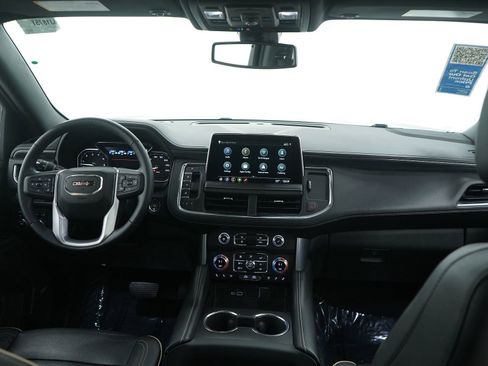 Used 2021 GMC Yukon SLT w/ SLT Premium Package image 14