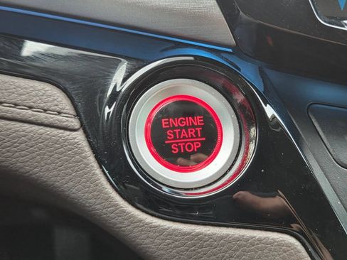Certified 2025 Honda Odyssey Touring image 30