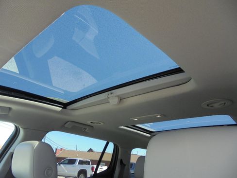 Used 2018 GMC Acadia SLT image 18