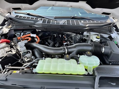 New 2025 Ford F150 Lariat w/ Equipment Group 502A High image 9