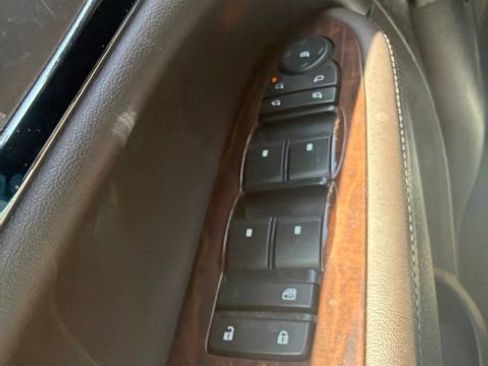 Used 2017 Buick Enclave Premium w/ Trailering Package FWD image 25