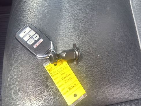 Used 2020 Honda Pilot Touring image 24