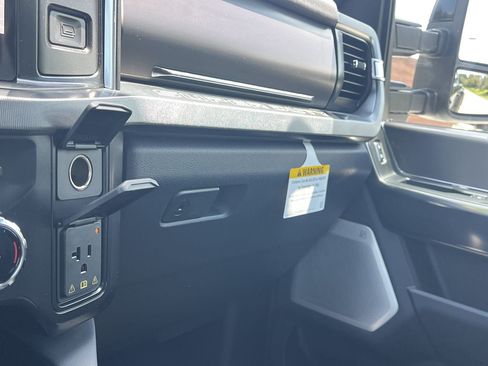 New 2026 Ford F450 Platinum AWD/4WD image 9