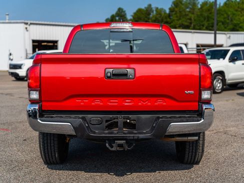 Used 2021 Toyota Tacoma TRD Off-Road AWD/4WD image 6