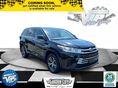 Used 2017 Toyota Highlander LE