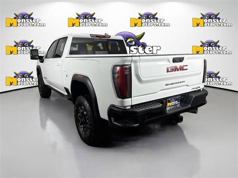 Used 2024 GMC Sierra 2500 AT4X image 7