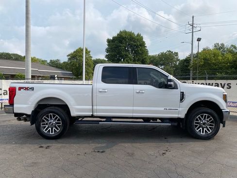 Used 2019 Ford F250 Lariat w/ Lariat Ultimate Package AWD/4WD image 2