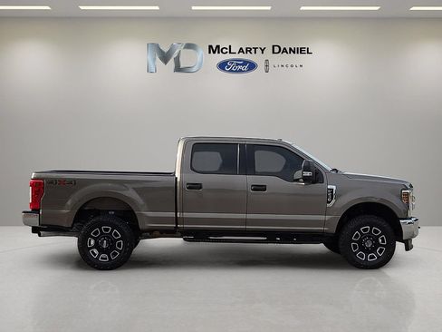 Used 2019 Ford F250 XLT AWD/4WD image 6