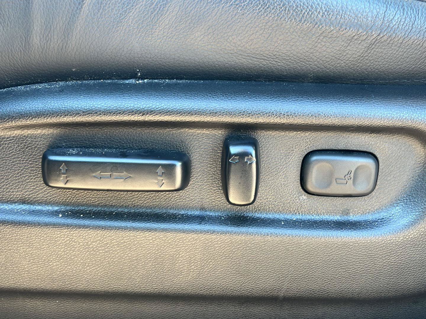 Certified 2025 Honda Passport EX-L image 3