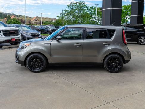 Used 2019 Kia Soul FWD image 4