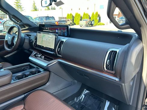 New 2025 Ford Expedition Max King Ranch image 27