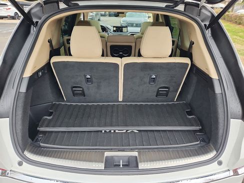 Used 2023 Acura MDX SH-AWD w/ Advance Package image 29