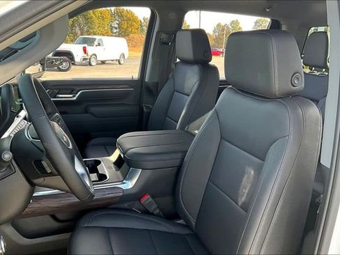 New 2026 GMC Sierra 2500 SLT w/ SLT Convenience Package image 9