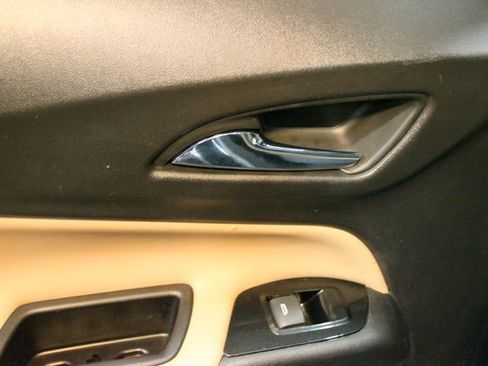 Used 2022 Chevrolet Equinox Premier image 15