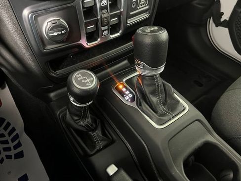 Used 2026 Jeep Wrangler Unlimited Sport AWD/4WD image 35