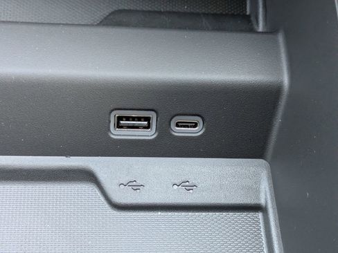 New 2026 Chevrolet Suburban LS image 24