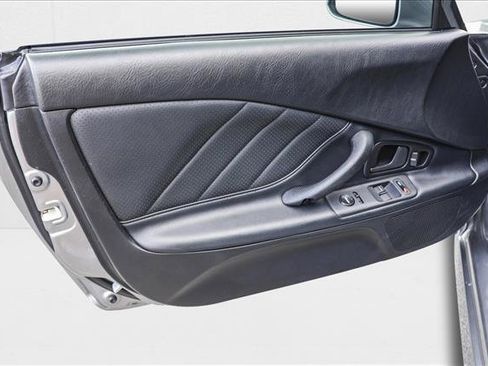 Used 2001 Honda S2000 image 12